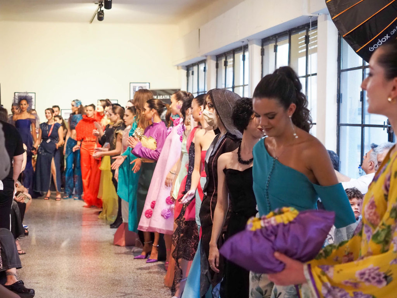 Fashion Show από τη ΔΕΛΤΑ 360 Αθήνας, στο πλαίσιο του "Art Meets Fashion"