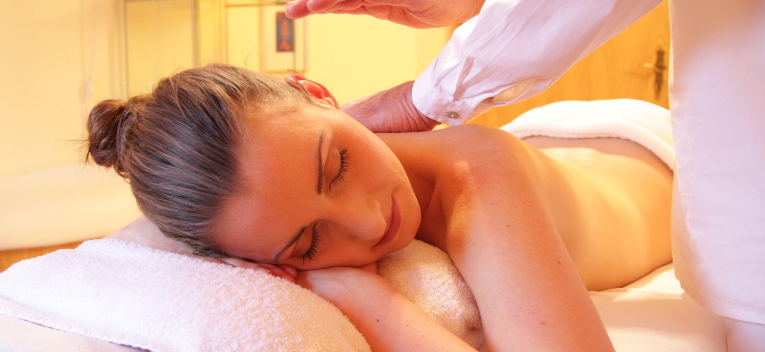 Relaxing Massage & Αρωματοθεραπεία